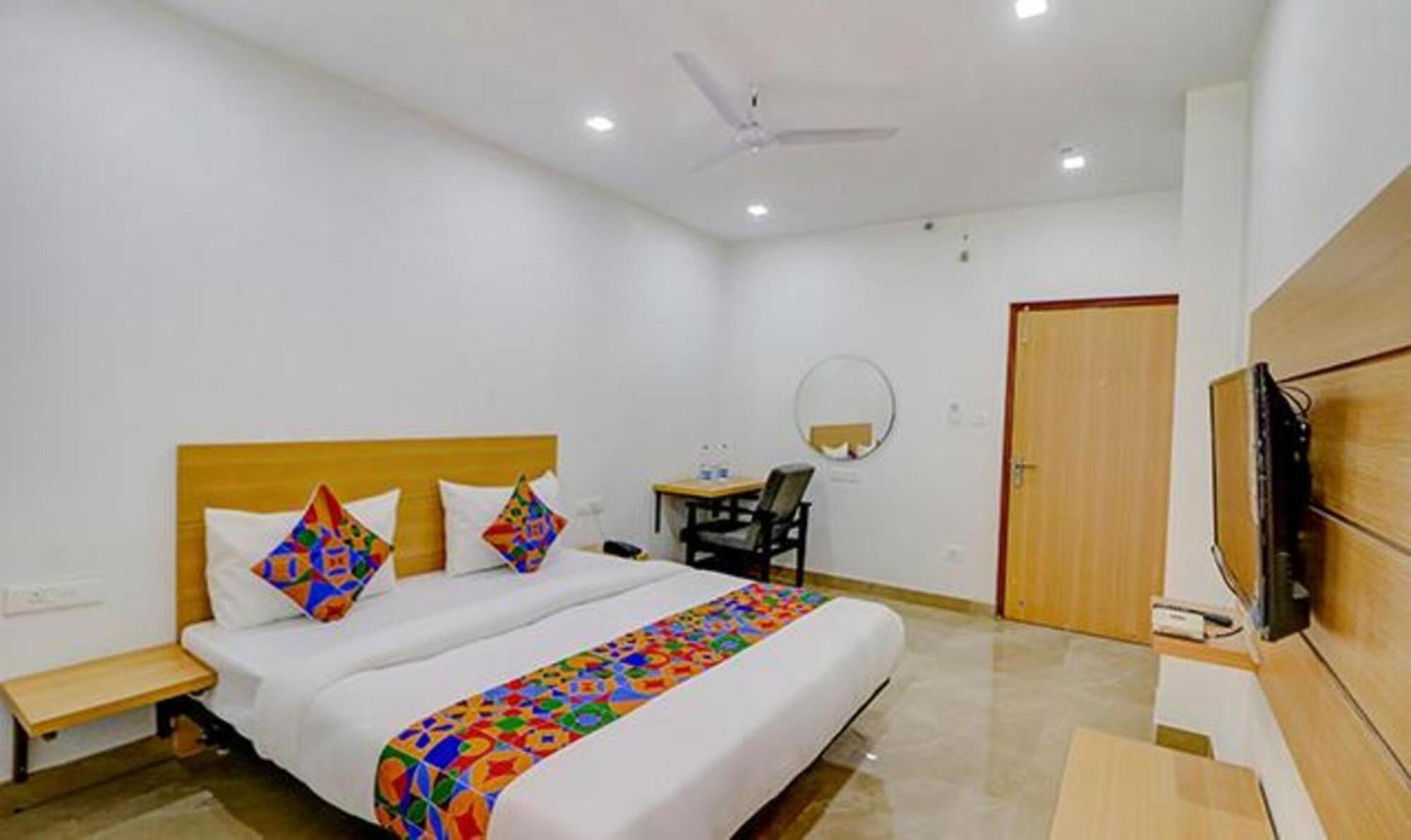 Fabhotel Premium Kashi Varanasi Exterior photo